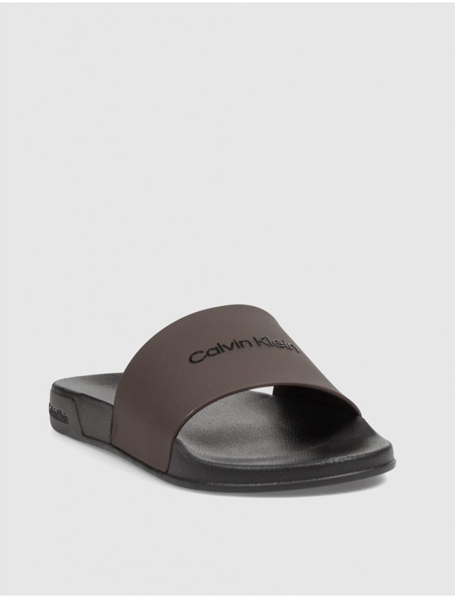 CHANCLA CALVIN KLEIN ESS SLIDE MONOBRAND CV BURDEOS
