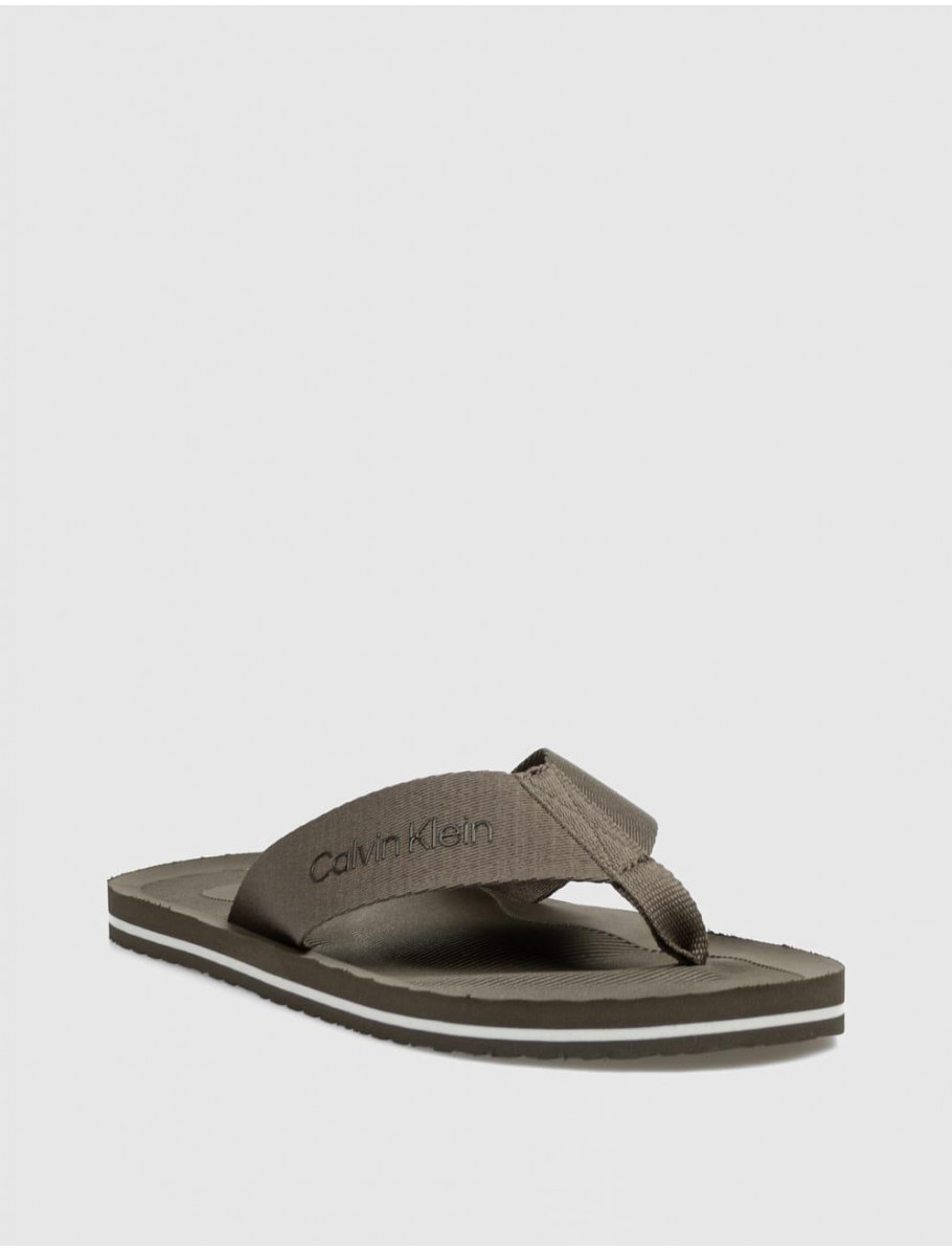 CHANCLA CALVIN KLEIN CITY THONG SLIDE MARRoN