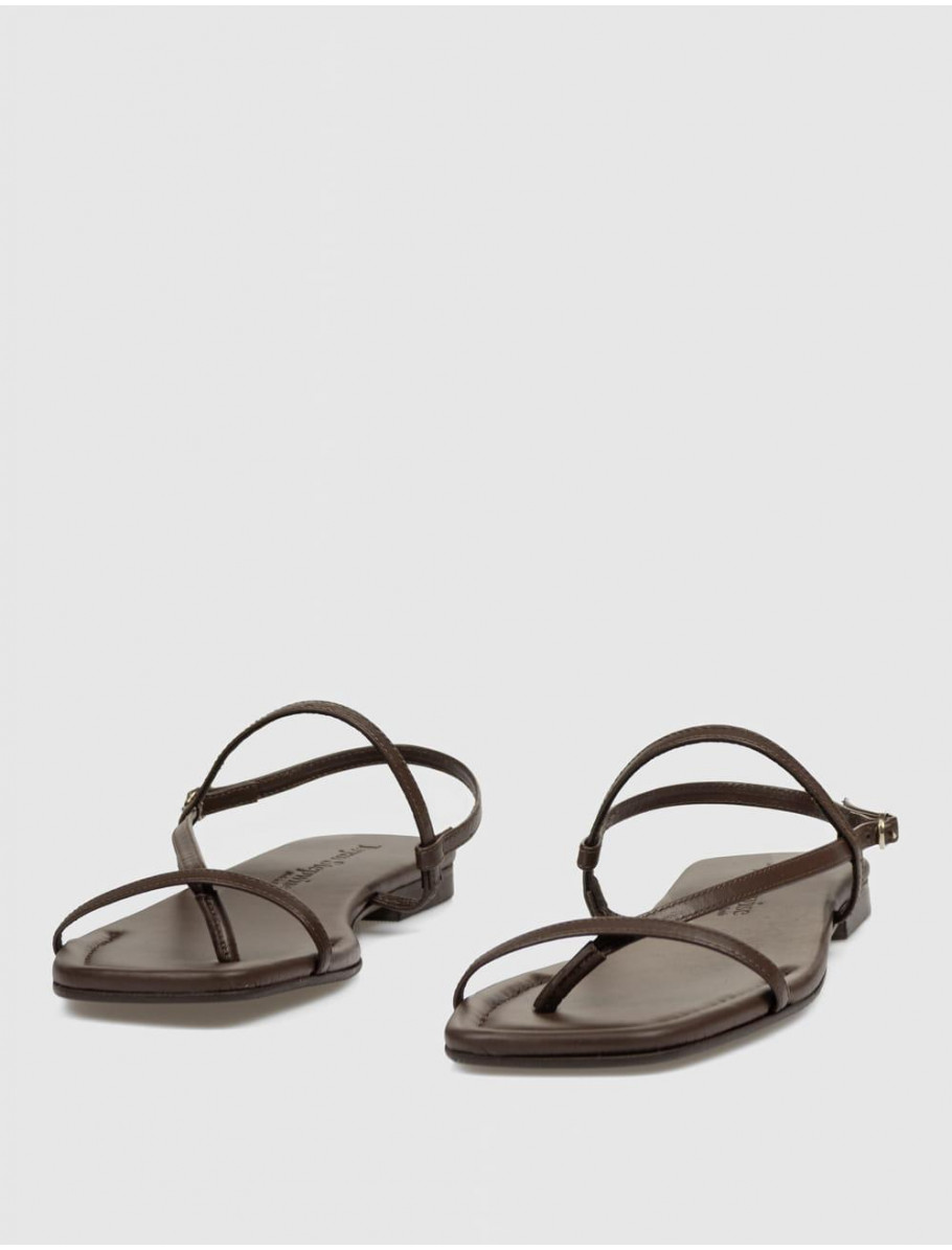 SANDALIA DE DEDO BRYAN 4629 MARRoN