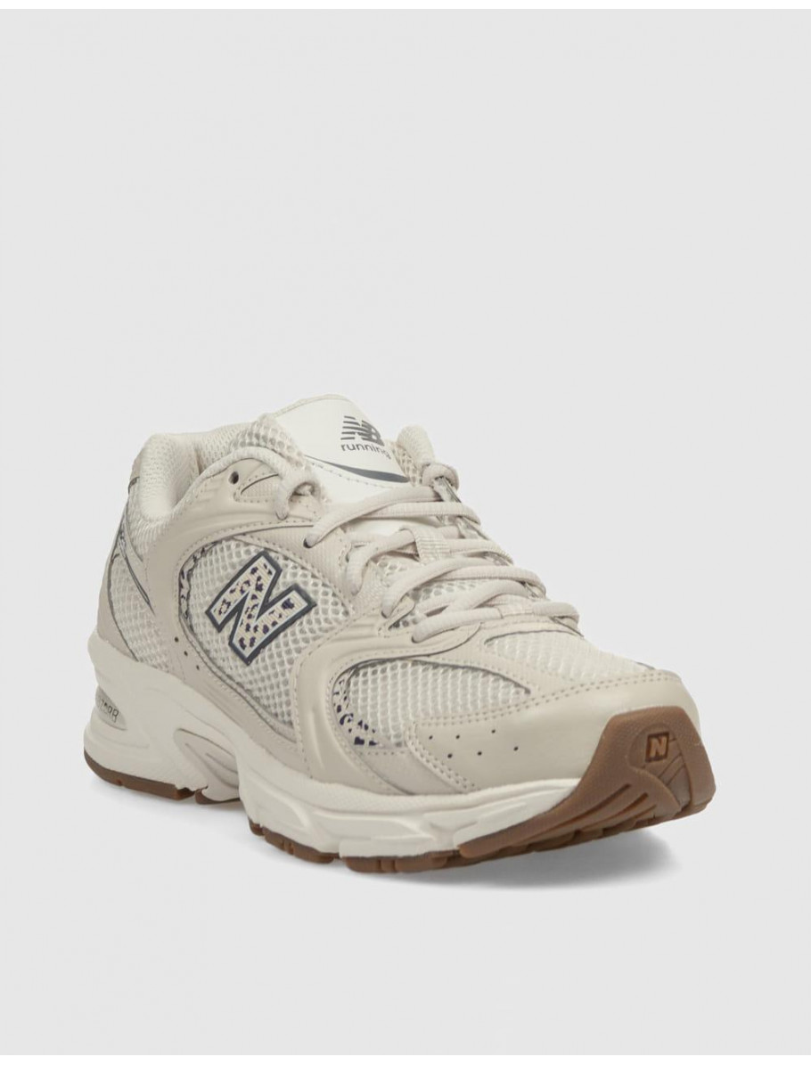 ZAPATILLA NEW BALANCE MR530 BEIG