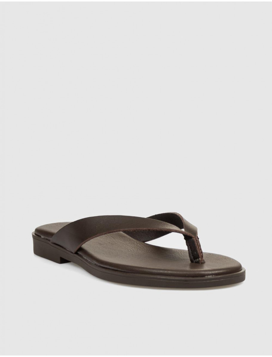 SANDALIA DE DEDO KAMOME ENDY MARRoN