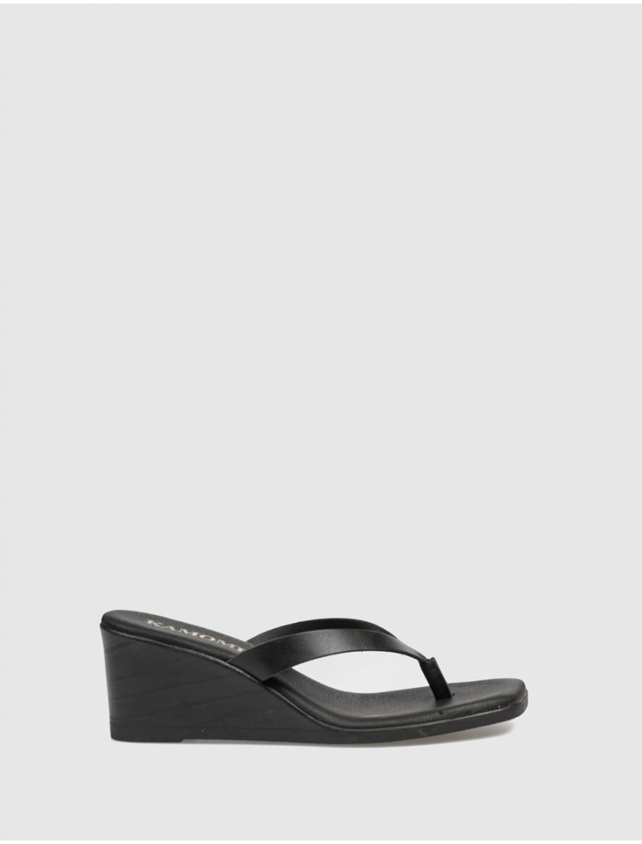 SANDALIA DE DEDO KAMOME MAFFI NEGRO