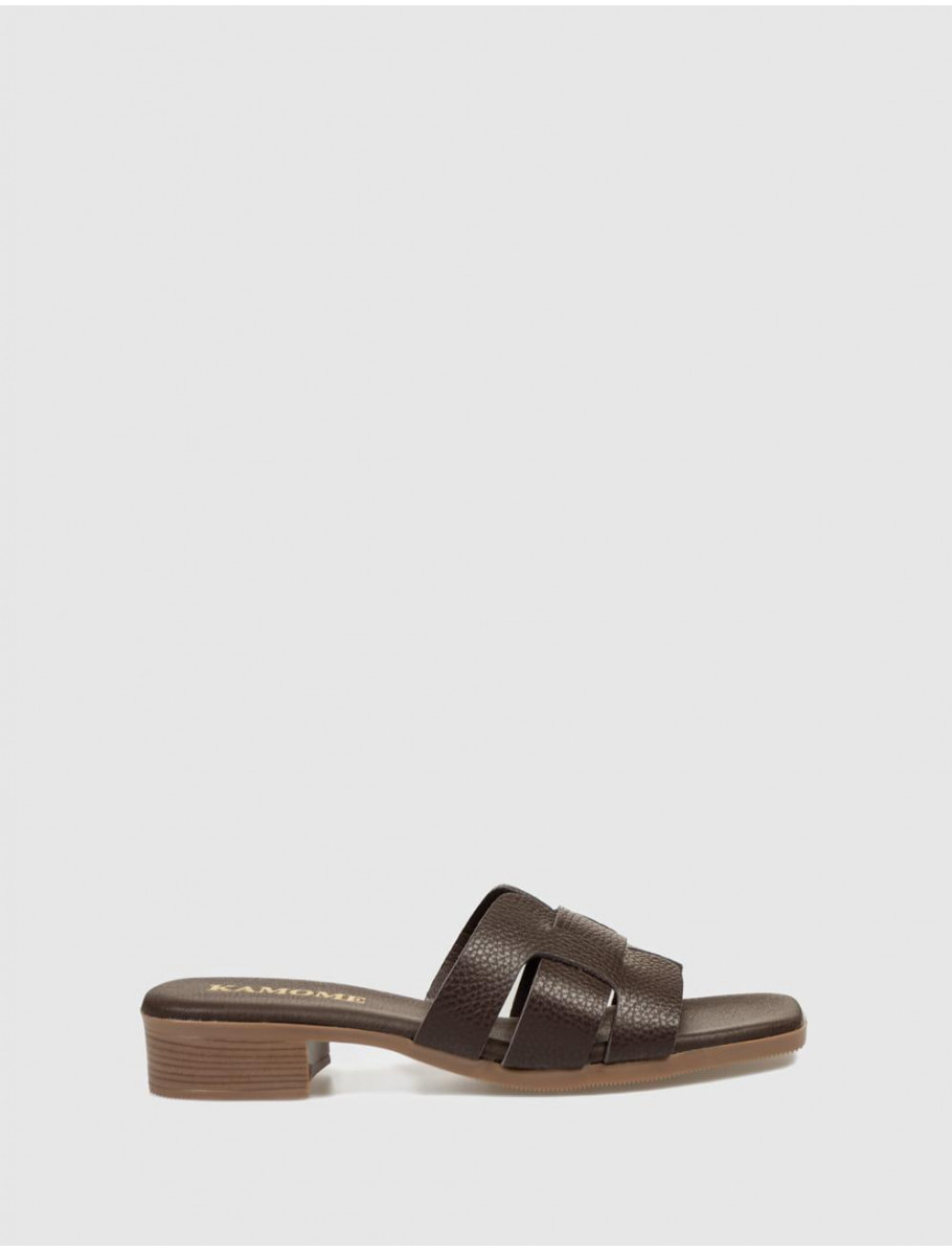SANDALIA KAMOME MYA MARRoN
