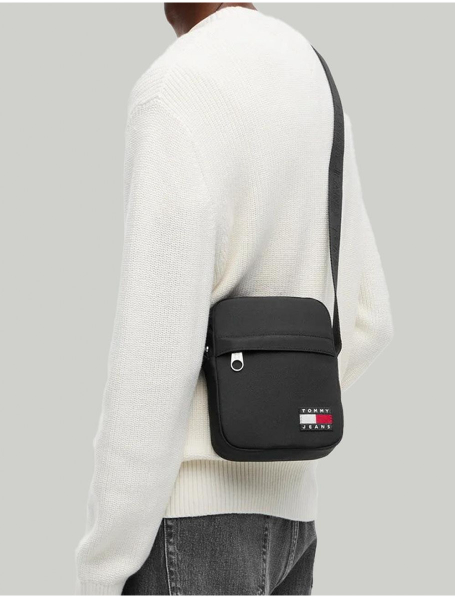 BANDOLERA TOMMY HILFIGER TJM ESS DAILY REPORTER NEGRO