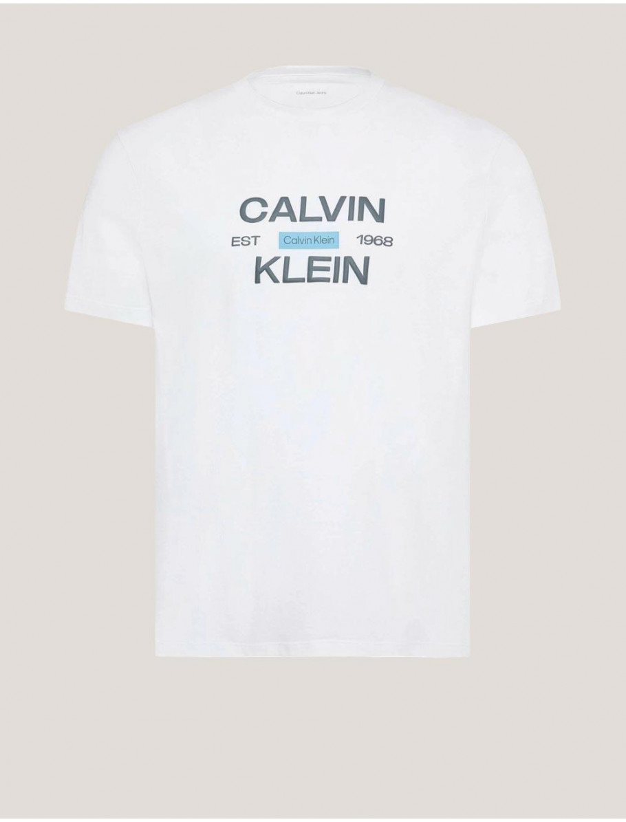 CAMISETA CALVIN KLEIN SS 30S EU CALVINKLEIN STACK GRAP BLANCO