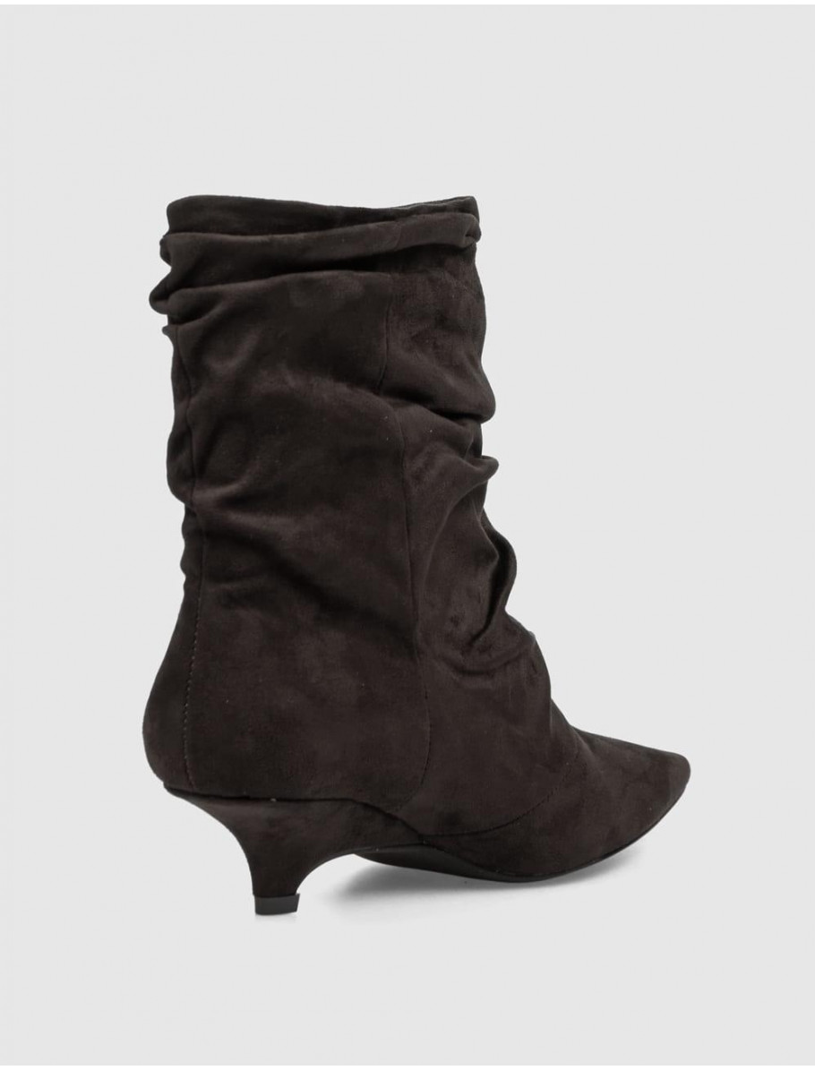 BOTiN KAMOME TRENDS TIKOS MARRoN