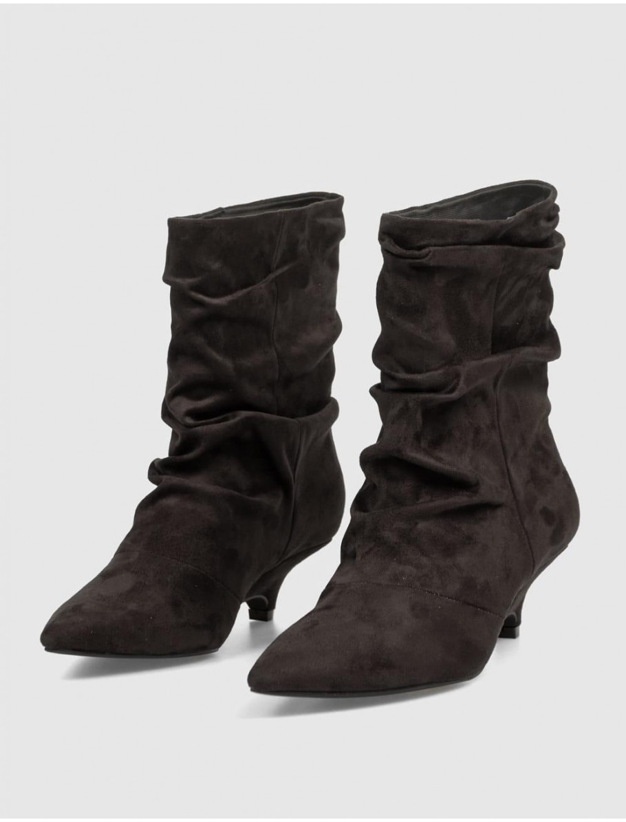 BOTiN KAMOME TRENDS TIKOS MARRoN