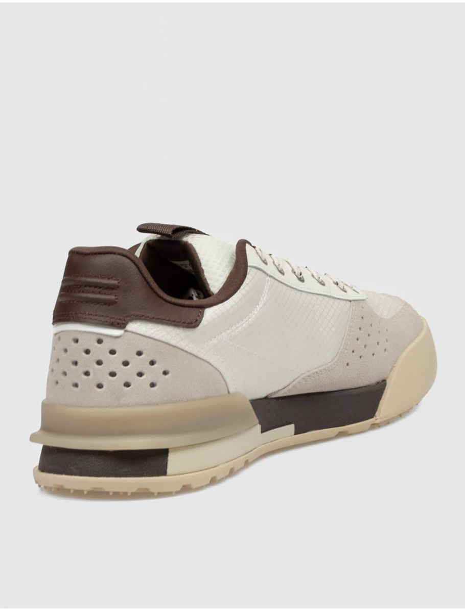 ZAPATILLA LACOSTE SLAM BEIG