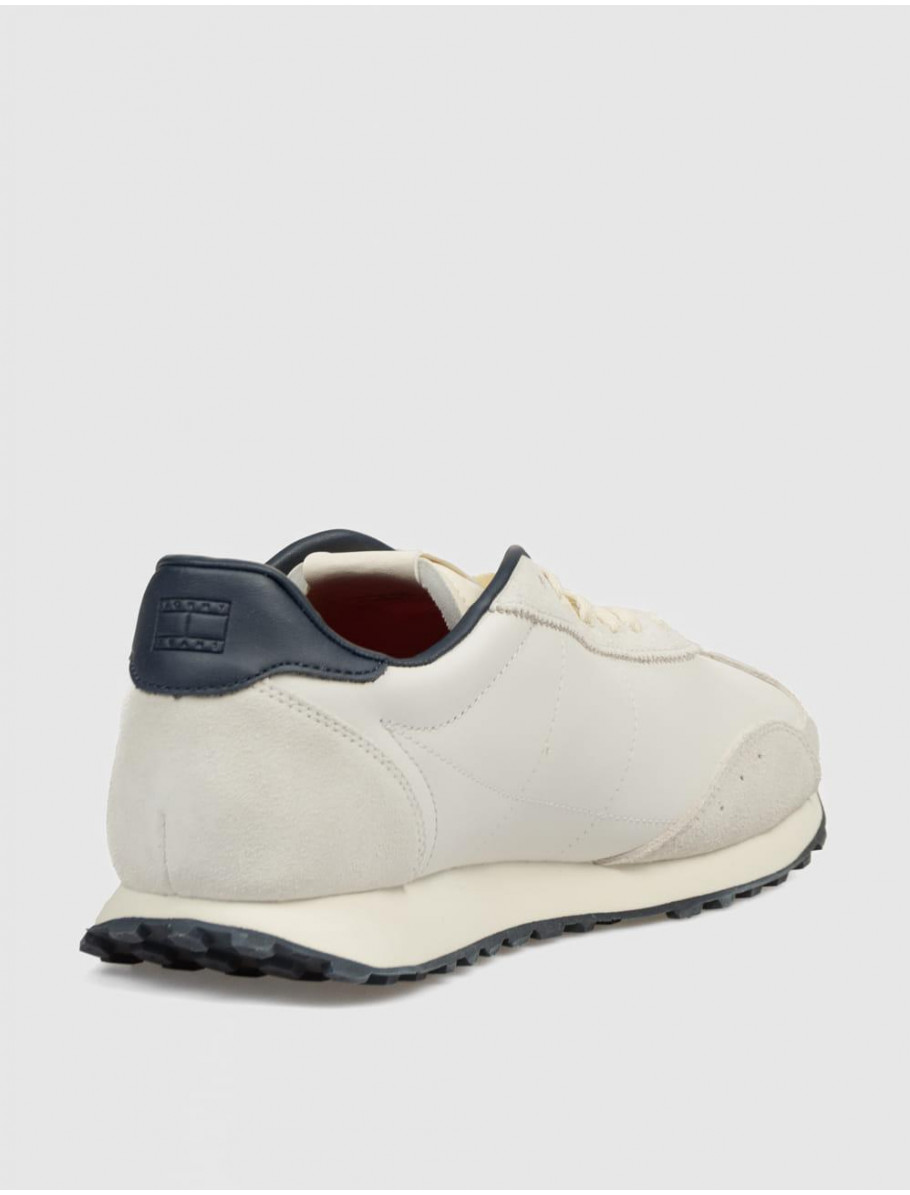 ZAPATILLA TOMMY HILFIGER TJM RETRO RUNNER ARCHIVE MIX BEIG