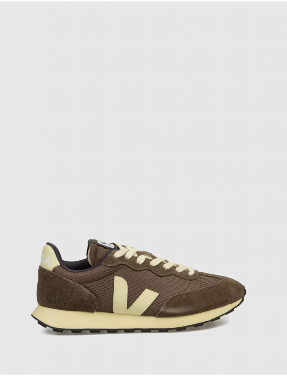 ZAPATILLA VEJA RIO BRANCO II MARRoN