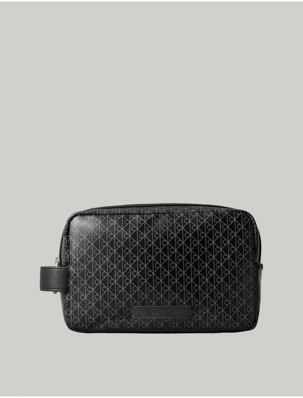NECESER CALVIN KLEIN EMBLEM AOP COATED DOPP KIT NEGRO