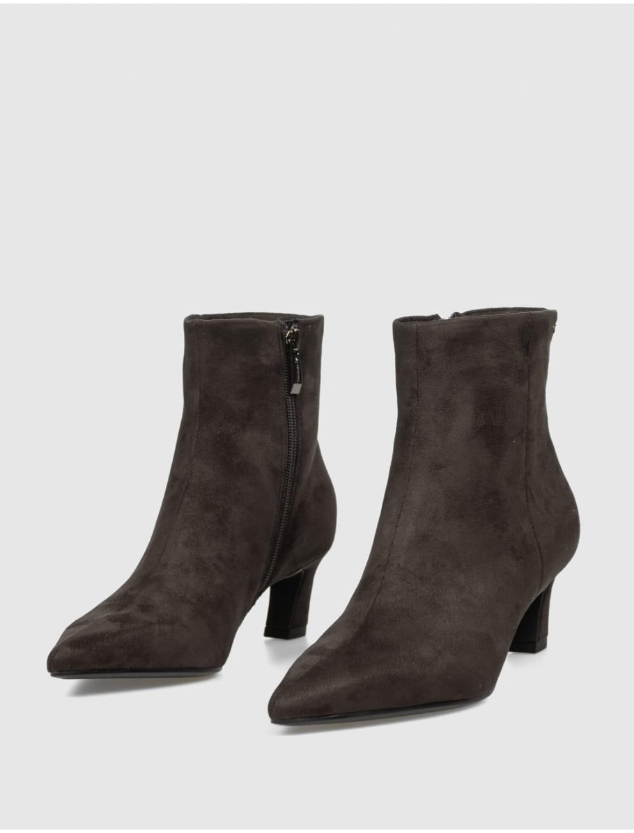 BOTiN TAMARIS 25383 47 MARRoN
