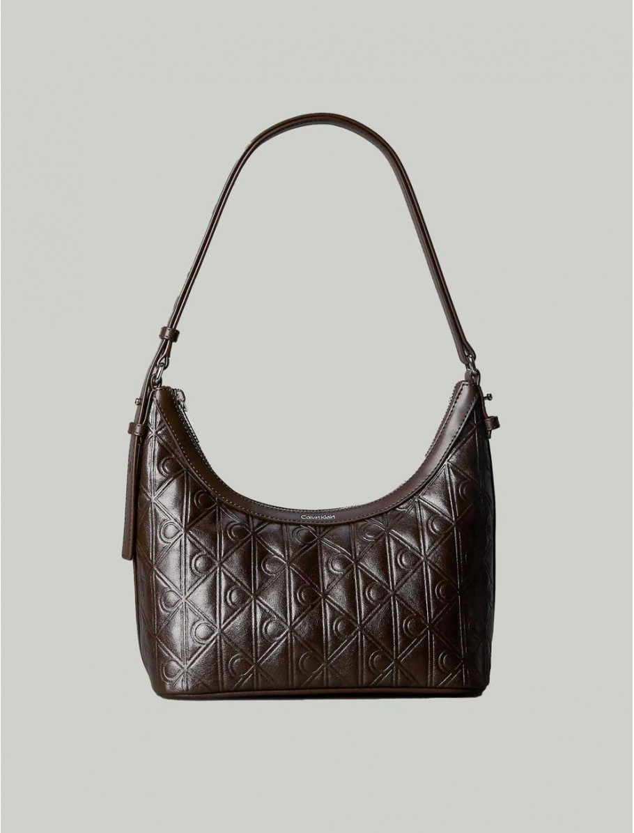 BOLSO CALVIN KLEIN EMBLEM AOP DEBOSSED MARRoN