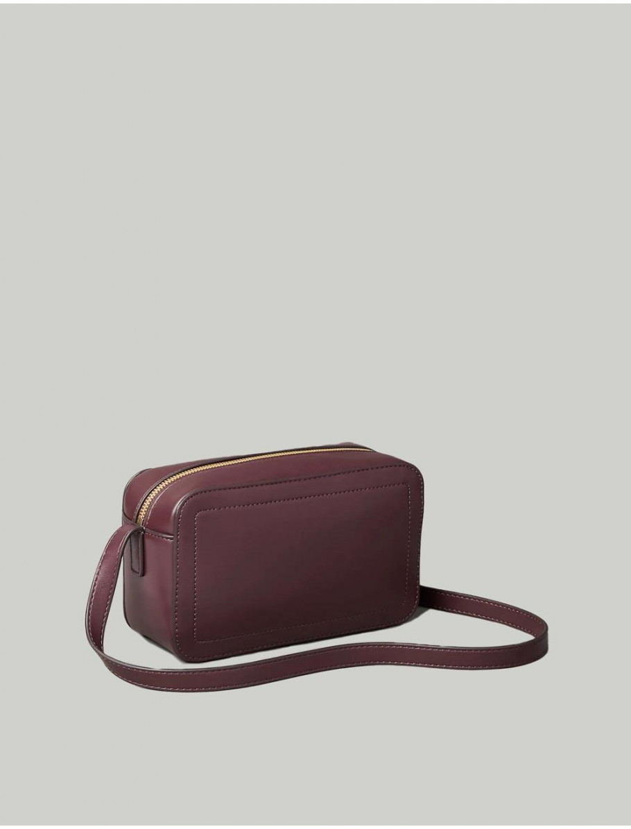 BOLSO CALVIN KLEIN BOLD CK CAMERA BAG BURDEOS