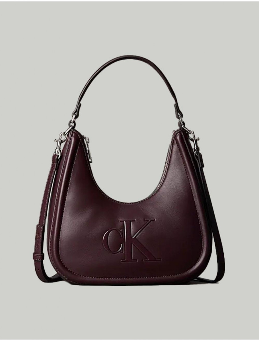 BOLSO CALVIN KLEIN BOLD CK SMALL CRESCENT BAG MARRoN