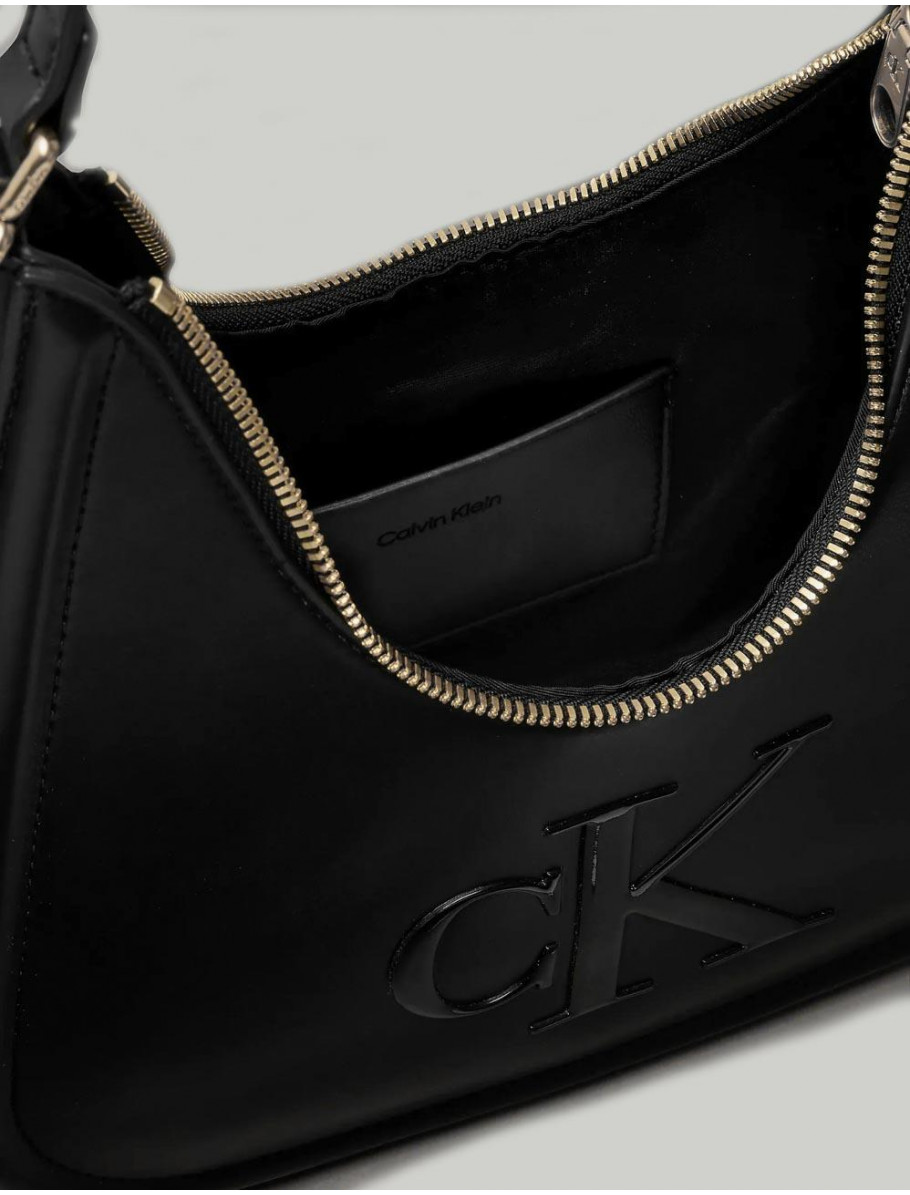 BOLSO CALVIN KLEIN BOLD CK SMALL CRESCENT BAG NEGRO