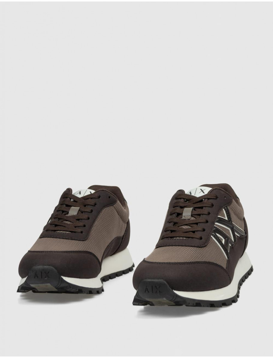 ZAPATILLA ARMANI EXCHANGE XM001960 MARRoN