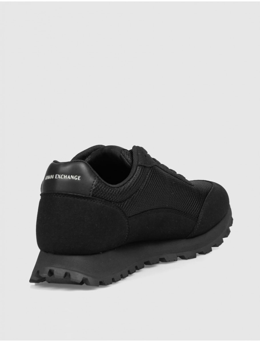 ZAPATILLA ARMANI EXCHANGE XM001960 NEGRO
