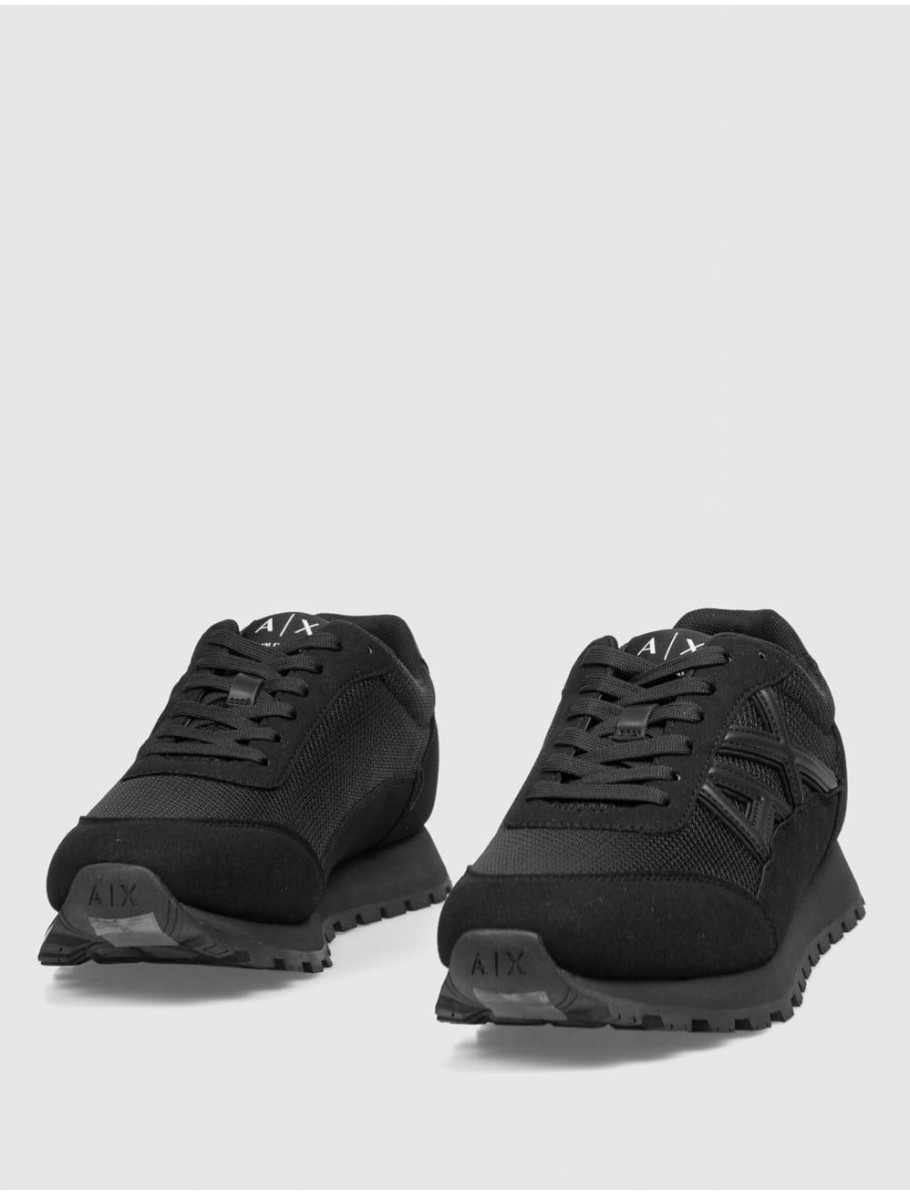 ZAPATILLA ARMANI EXCHANGE XM001960 NEGRO