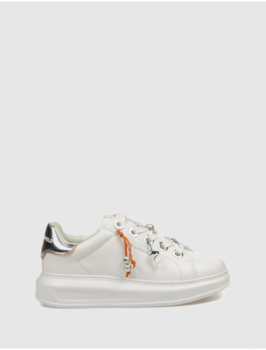 ZAPATILLA KARL LAGERFED KAPRI TASSEL CHARMS BLANCO