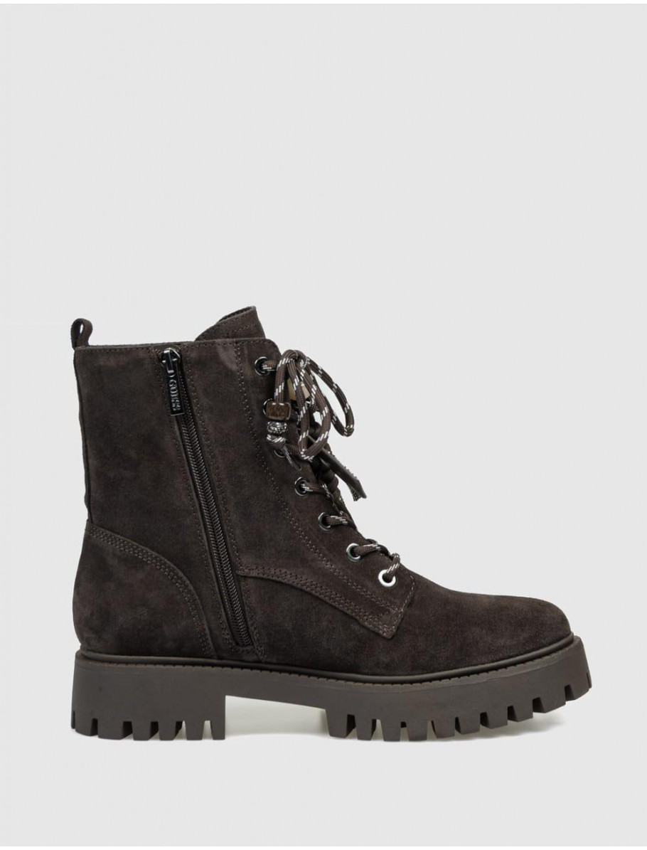 BOTiN GUESS FIZZLE MARRoN