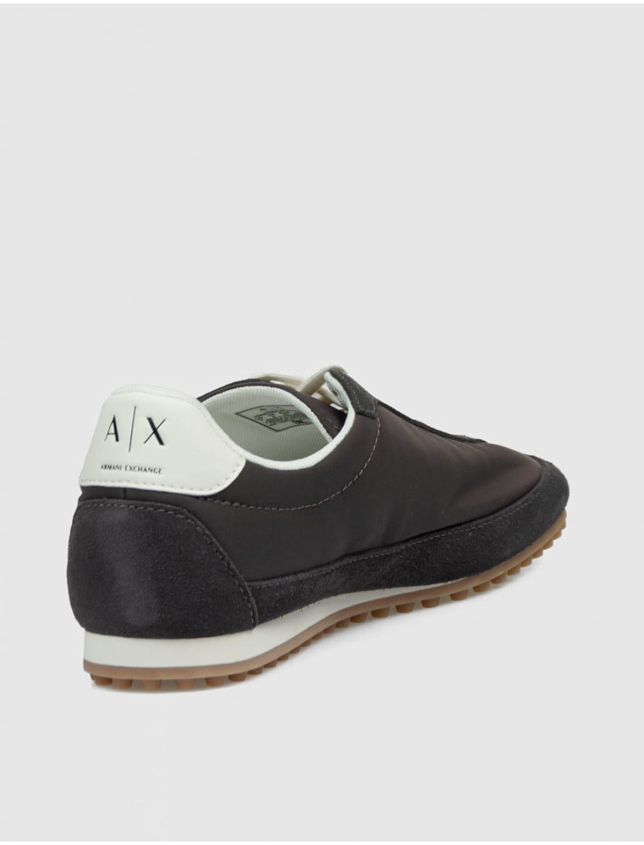 ZAPATILLA ARMANI EXCHANGE XM003390 MARRoN