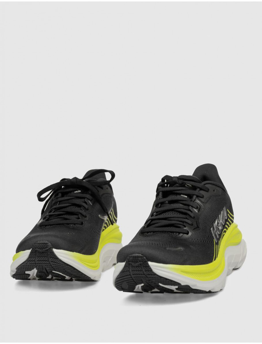 ZAPATILLA HOKA CLIFTON11 NEGRO