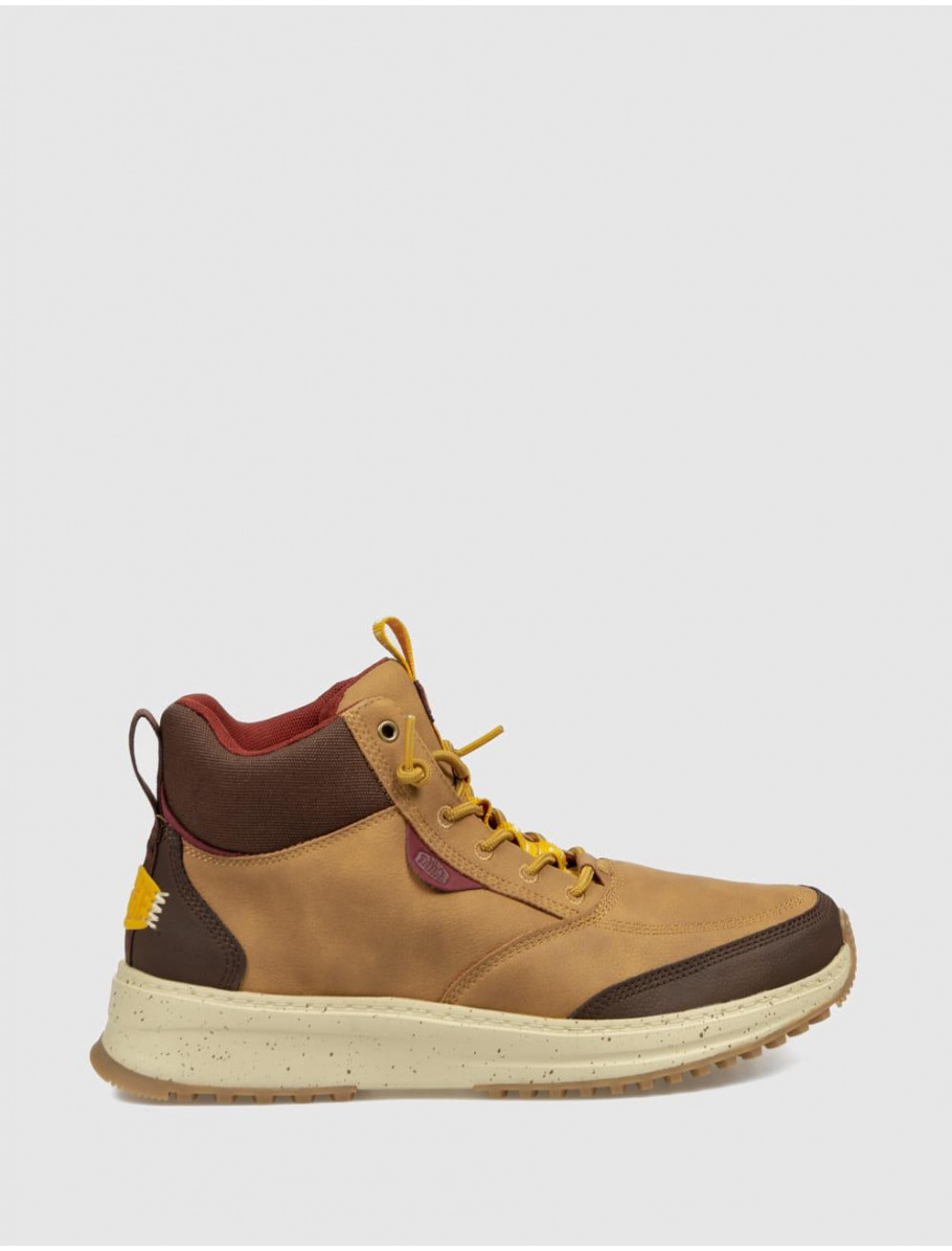 BOTiN DUDE HA MHOUELT CILASSIC CaMEL