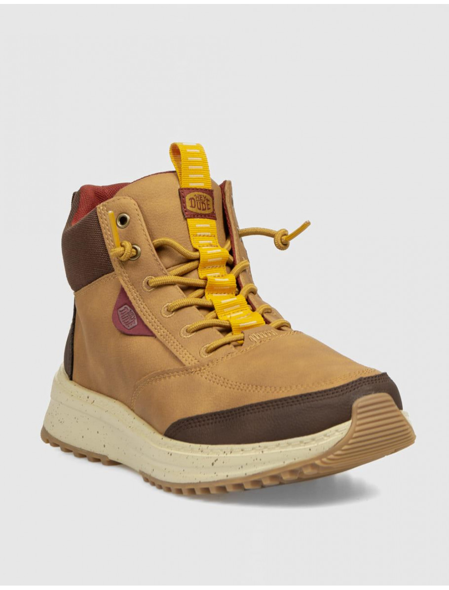 BOTiN DUDE HA MHOUELT CILASSIC CaMEL