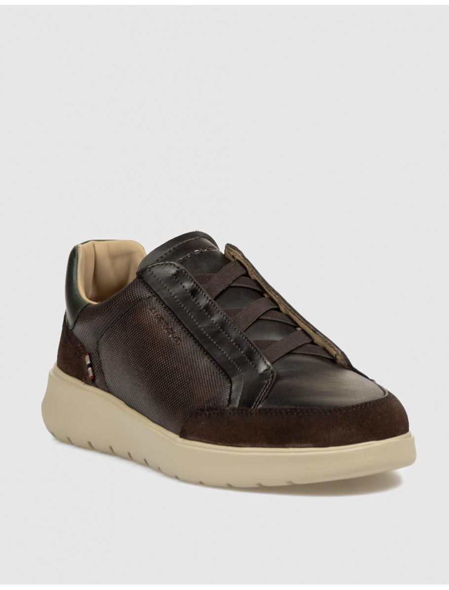 ZAPATILLA AMBITIOUS SHOES 13721 MARRoN