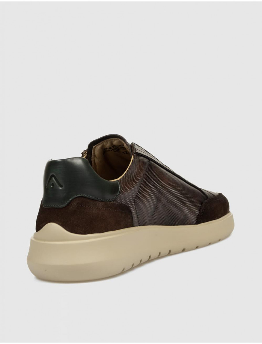 ZAPATILLA AMBITIOUS SHOES 13721 MARRoN