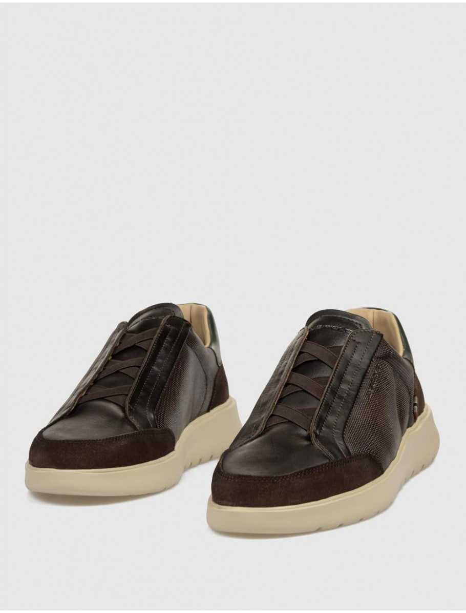 ZAPATILLA AMBITIOUS SHOES 13721 MARRoN