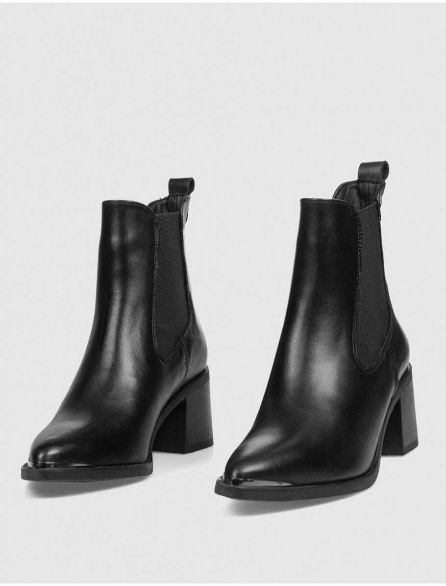 BOTiN TAMARIS I 25301 45 NEGRO