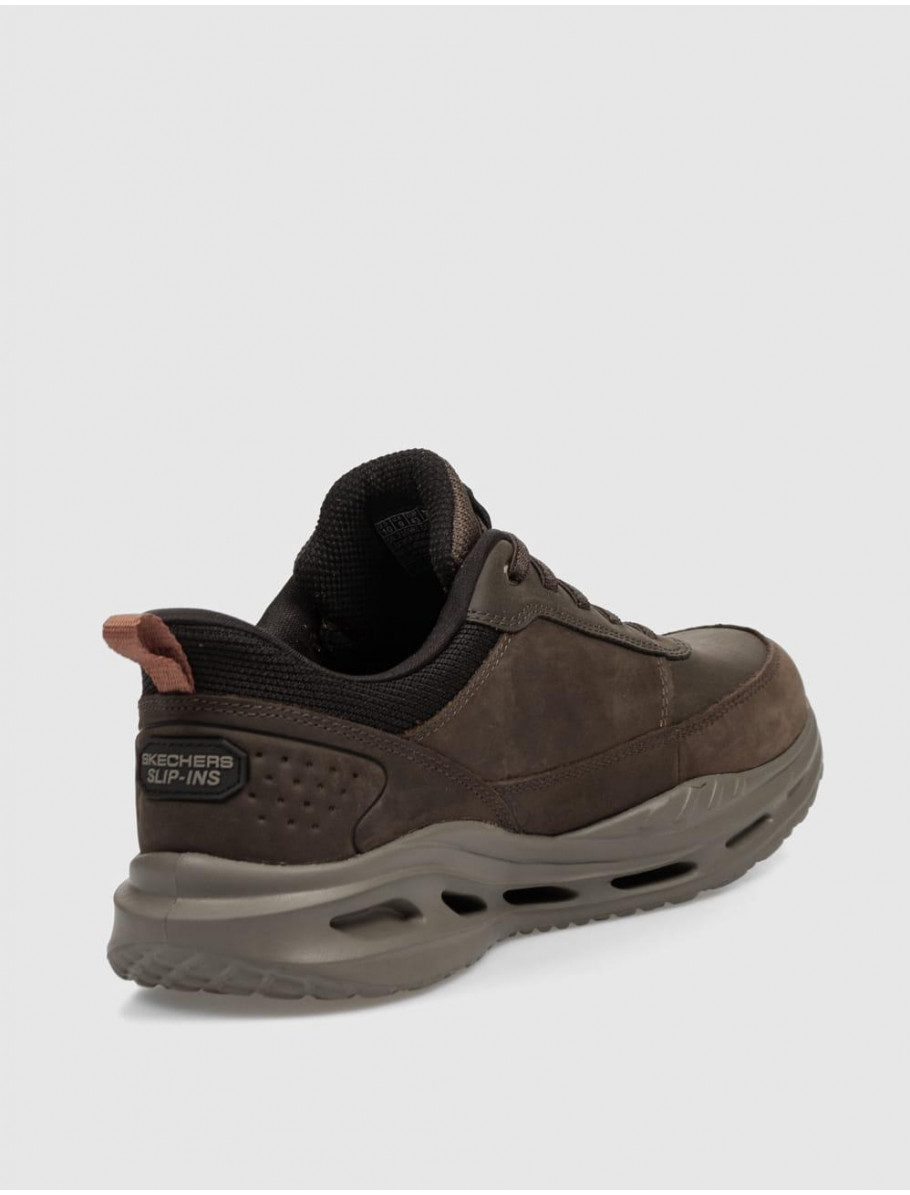 ZAPATILLA SKECHERS ARCH FIT ORVAN MOX MARRoN