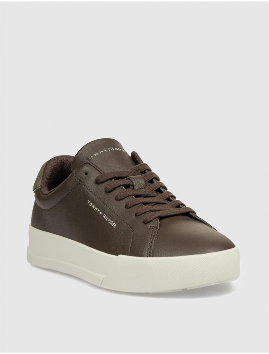 ZAPATILLA TOMMY HILFIGER TH COURT LTH DETAIL ESS MARRoN