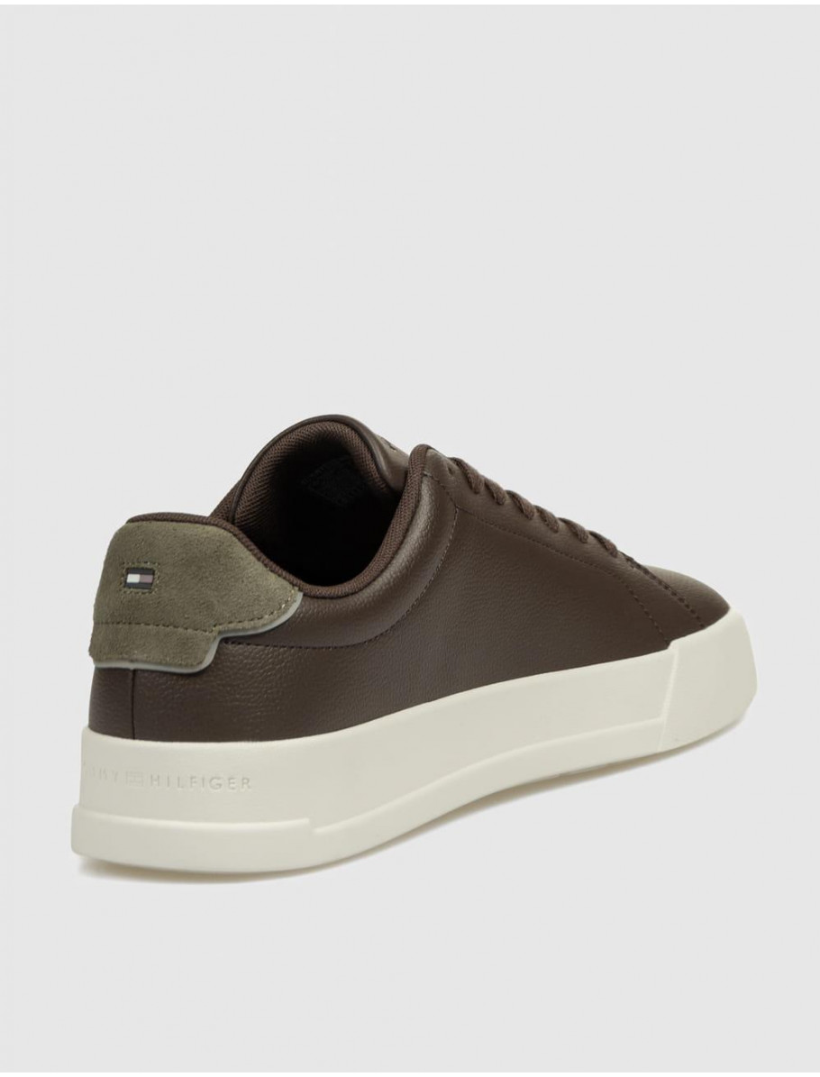 ZAPATILLA TOMMY HILFIGER TH COURT LTH DETAIL ESS MARRoN