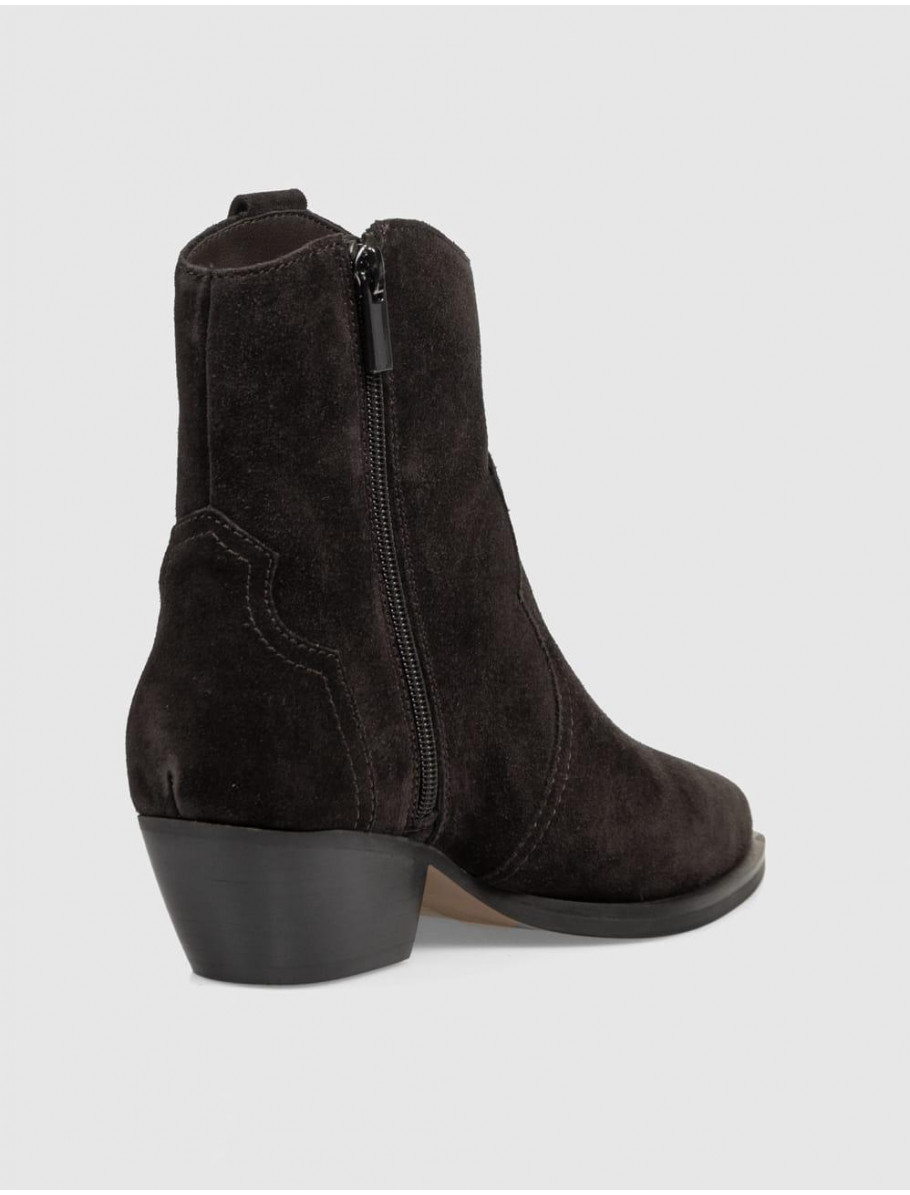 BOTiN ANOTHER TREND 5689 MARRoN OSCURO