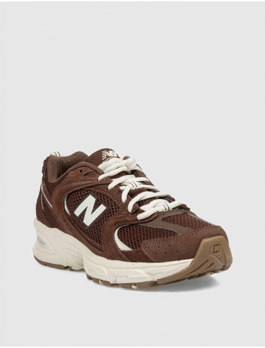ZAPATILLA NEW BALANCE U530 MARRoN