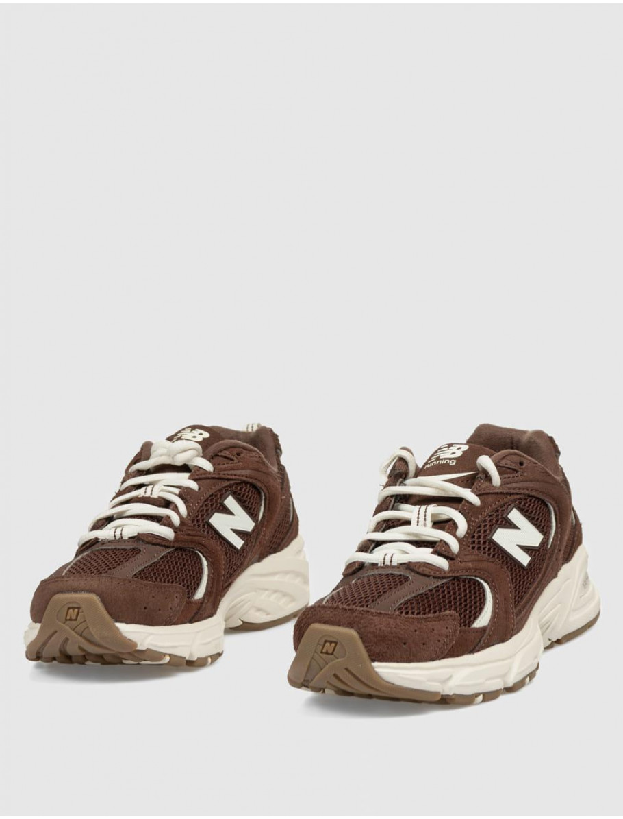 ZAPATILLA NEW BALANCE U530 MARRoN