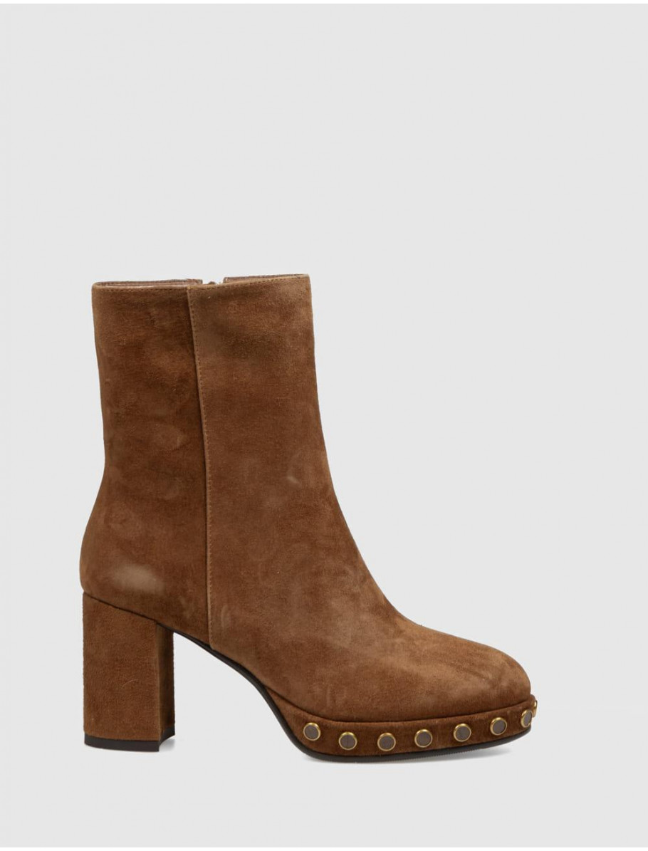 BOTiN NOA HARMON BETH CUERO