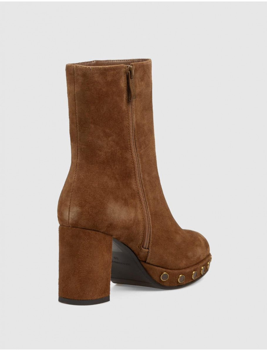 BOTiN NOA HARMON BETH CUERO