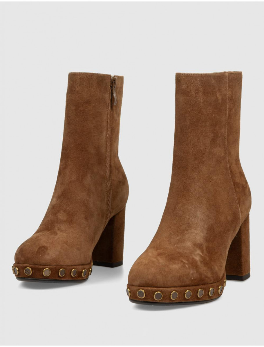 BOTiN NOA HARMON BETH CUERO