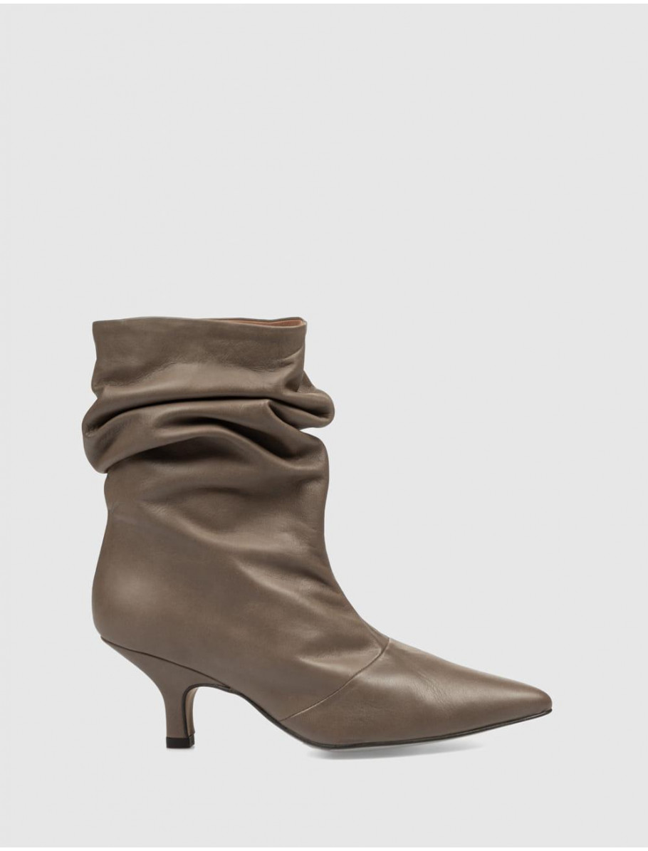 BOTiN ANGEL ALARCON 26533 TAUPE