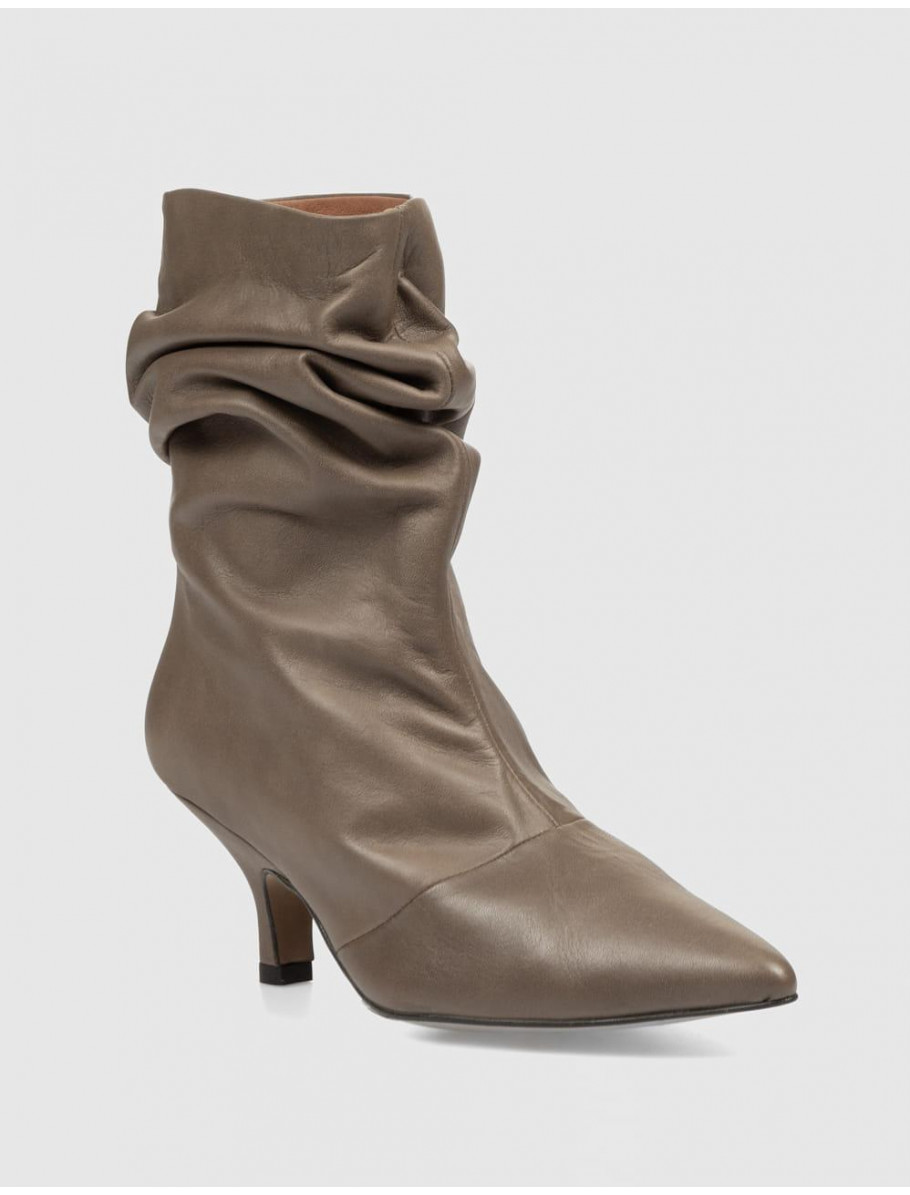 BOTiN ANGEL ALARCON 26533 TAUPE