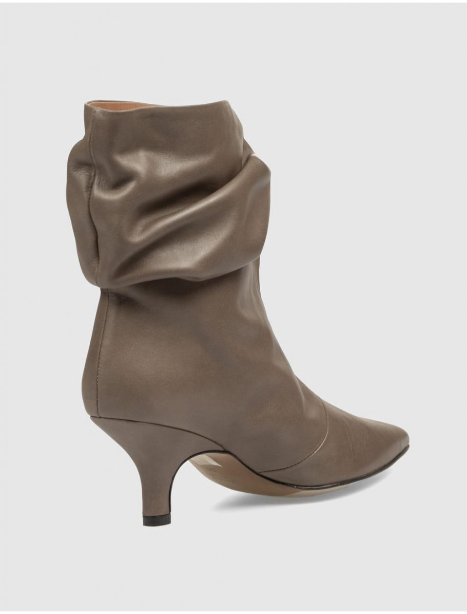 BOTiN ANGEL ALARCON 26533 TAUPE