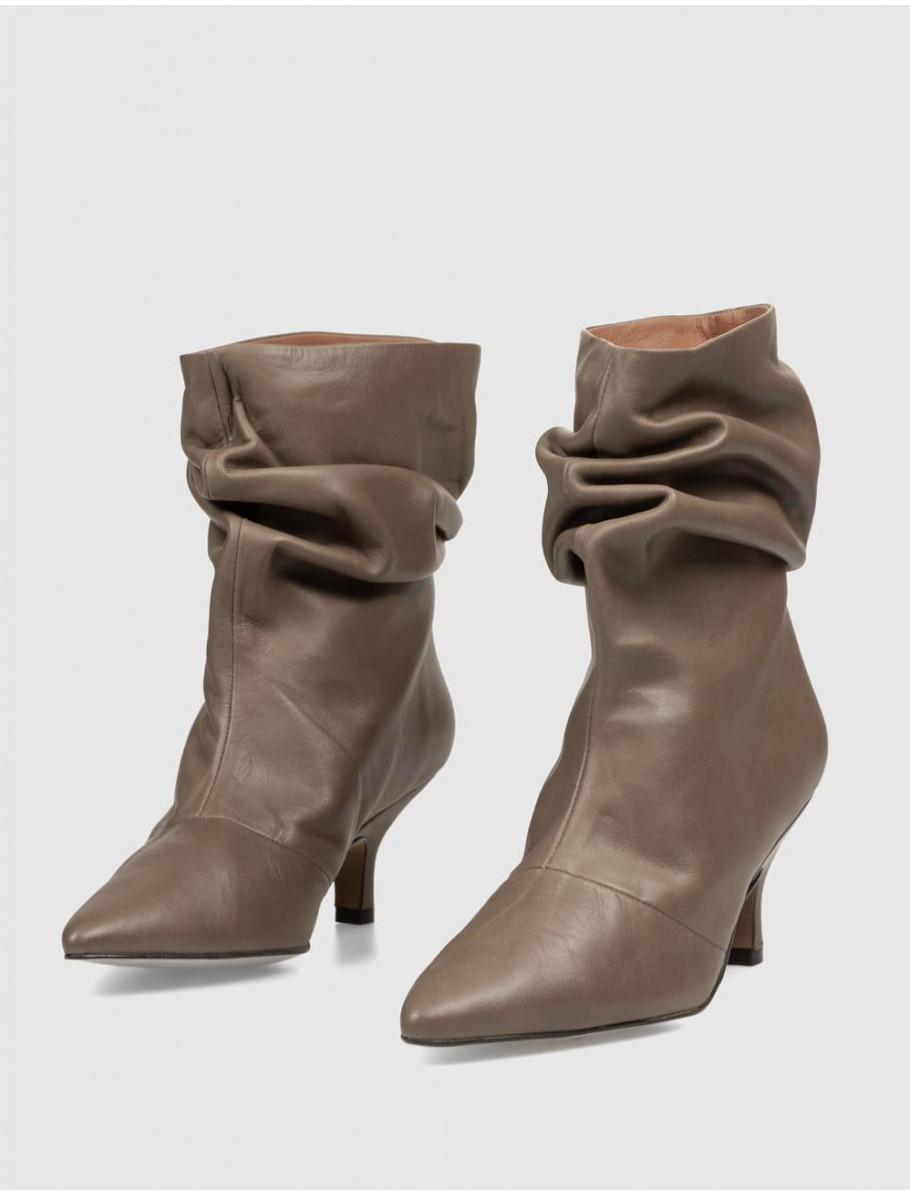 BOTiN ANGEL ALARCON 26533 TAUPE