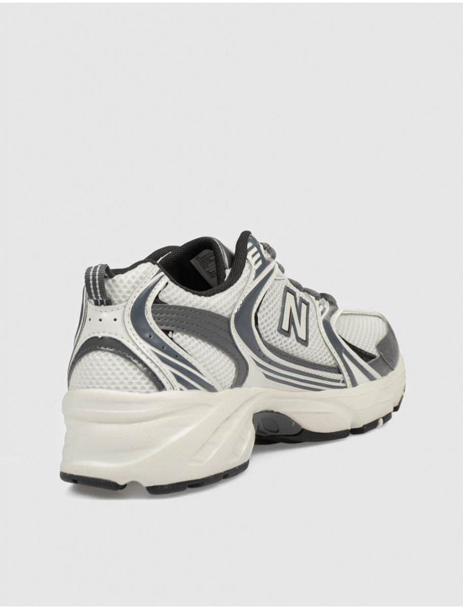 ZAPATILLA NEW BALANCE U530 BLANCO GRIS