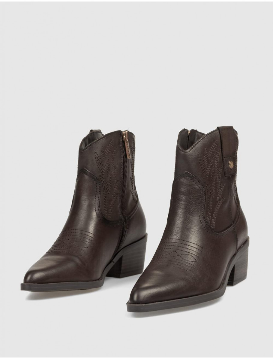 BOTiN CARMELA 164391 MARRoN