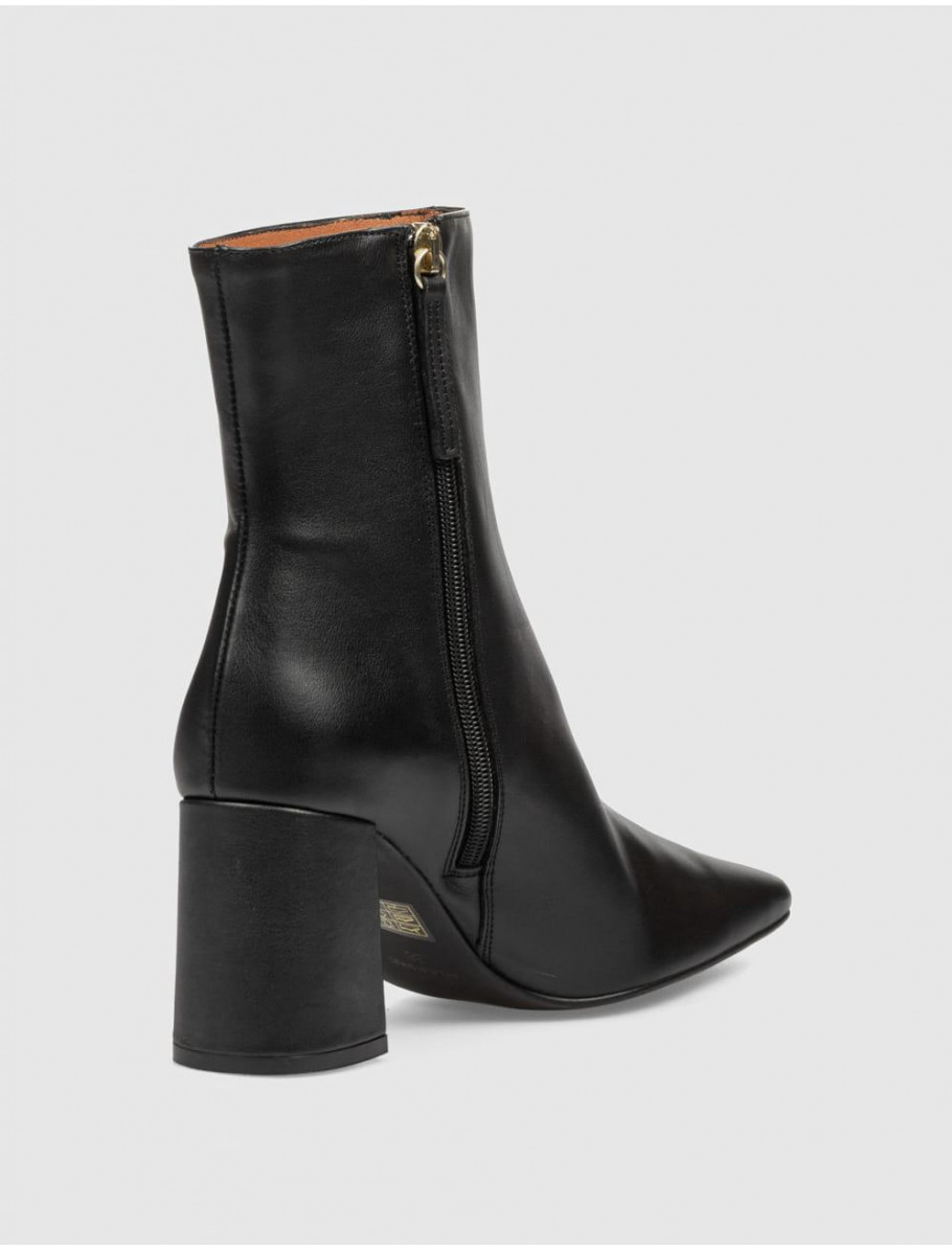 BOTiN ANGEL ALARCON 26552 NEGRO