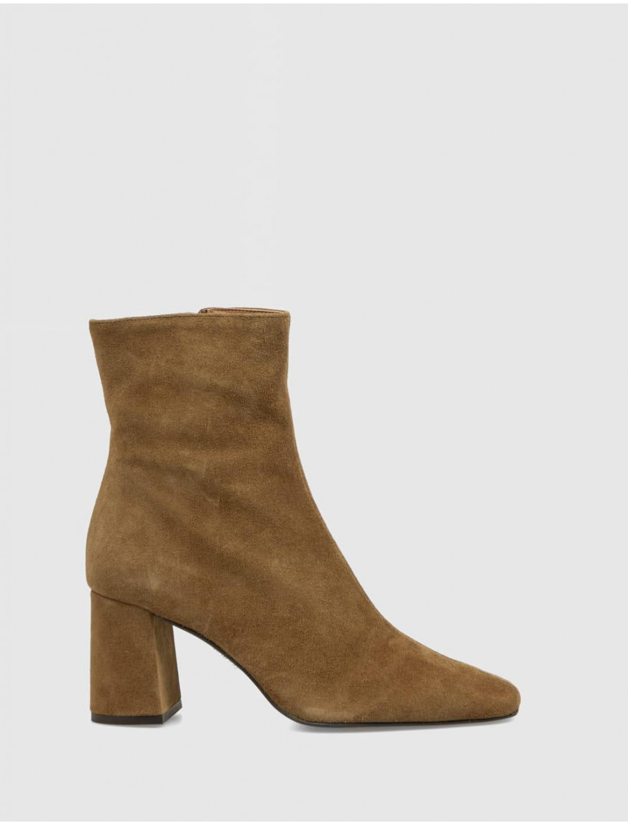 BOTiN ANGEL ALARCON 26552 CUERO